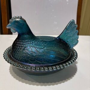 Vintage Indiana Glass Collectible Iridescent carnival blue "Hen on Nest"